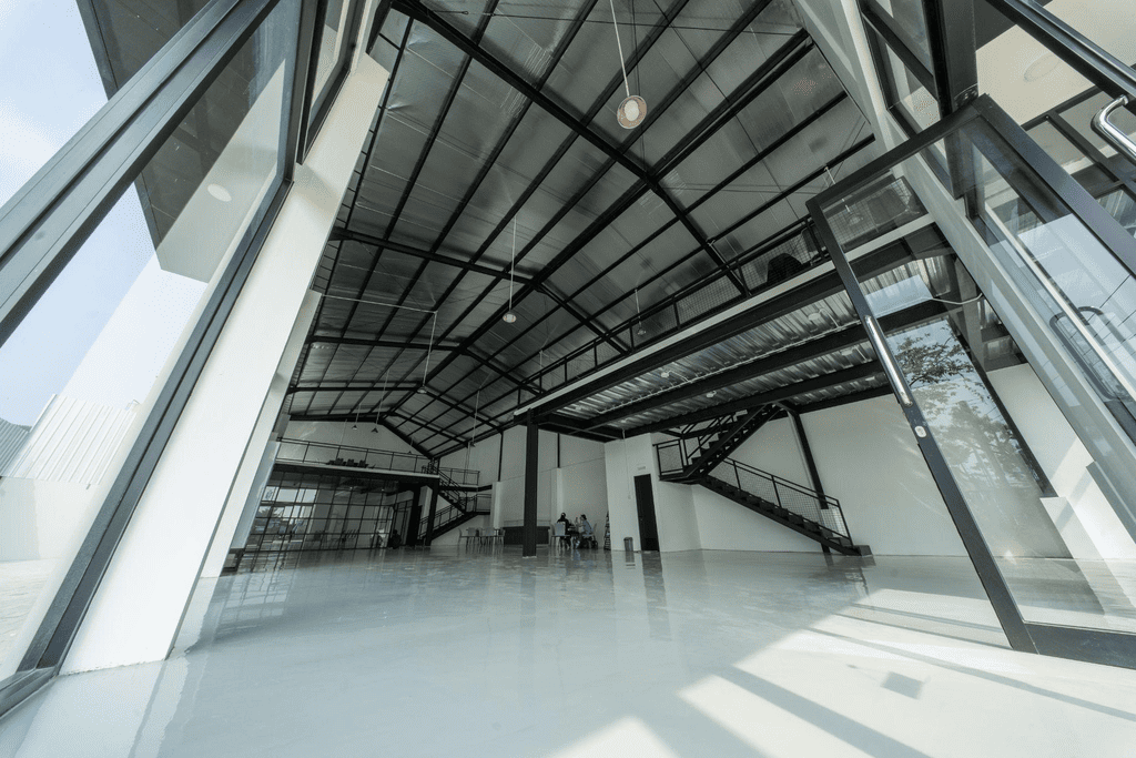 Warehouse yang Tepat untuk Operasional Bisnis: Kriteria yang Perlu Dicek